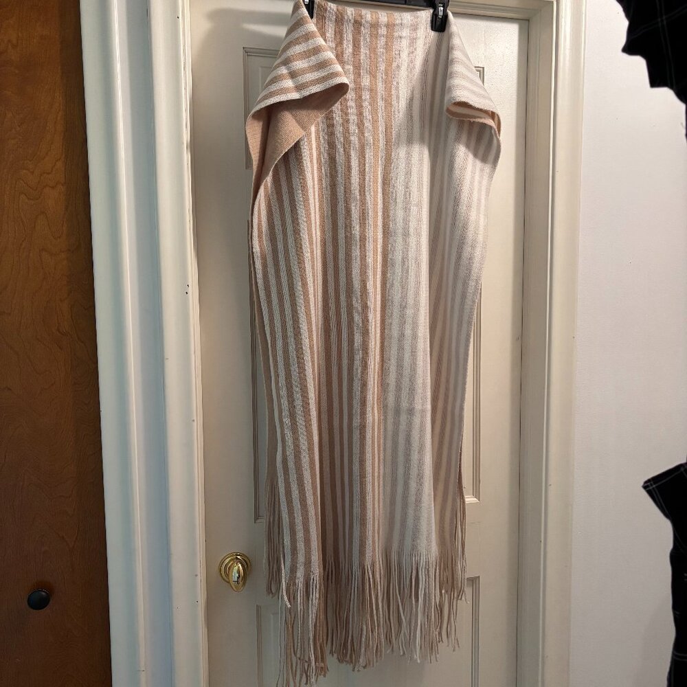 NWOT Anthropologie Blanket Scarf